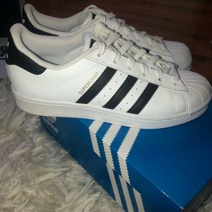 Adidas superstar